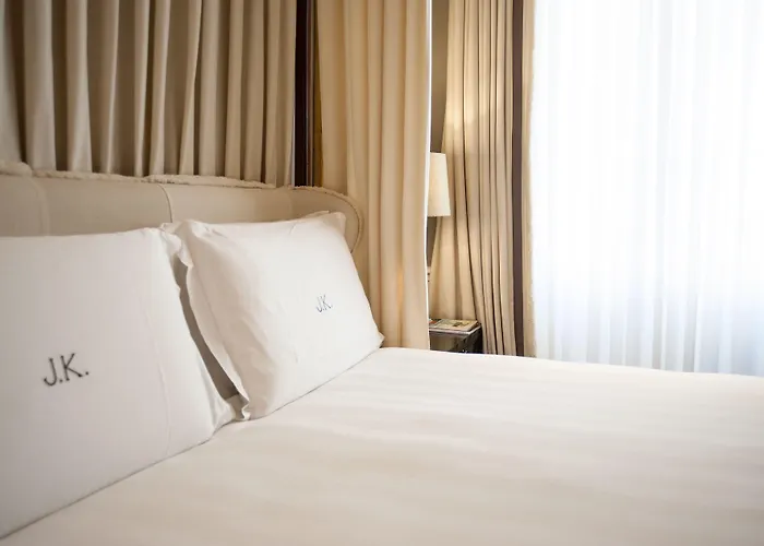 Otel Jk Place - The Leading Of The World