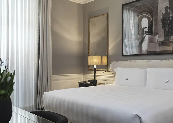 Jk Place - The Leading Of The World Otel